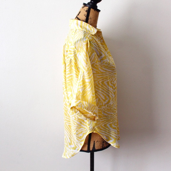 GUESS Small Yellow Sheer Zebra Print Button Down 3/4 Sleeve Blouse - Picture 5 of 7
